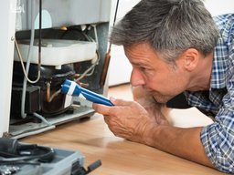 علت صدا دادن یخچال و راه حل قطع کردن صدای یخچال