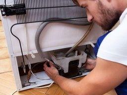 تعمیرکار یخچال کیست؟ آشنایی یا شغل تعمیرکار یخچال