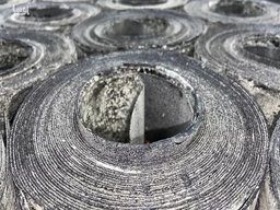 چرا ایزوگام به رنگ نقره ای است؟