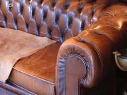 برای نگهداری و طول عمر بیشتر مبل های چرمی باید چیکار کرد ؟