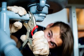 لوله کش آب و فاضلاب ساختمان