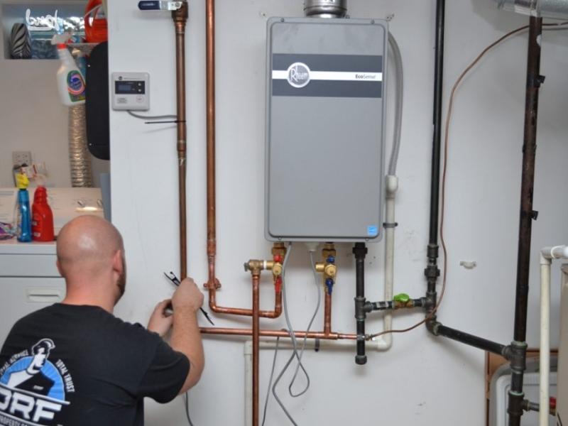 لوله کشی آبگرمکن دیواری