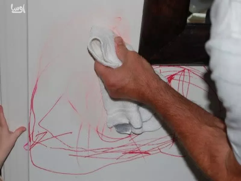 پاك كردن ماژيك از روي دیوار گچی